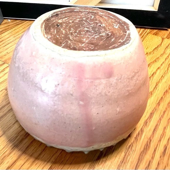 Sweet Little Handmade Mini Coin Catch that looks like a sugary cake doughnut - Picture 6 of 8